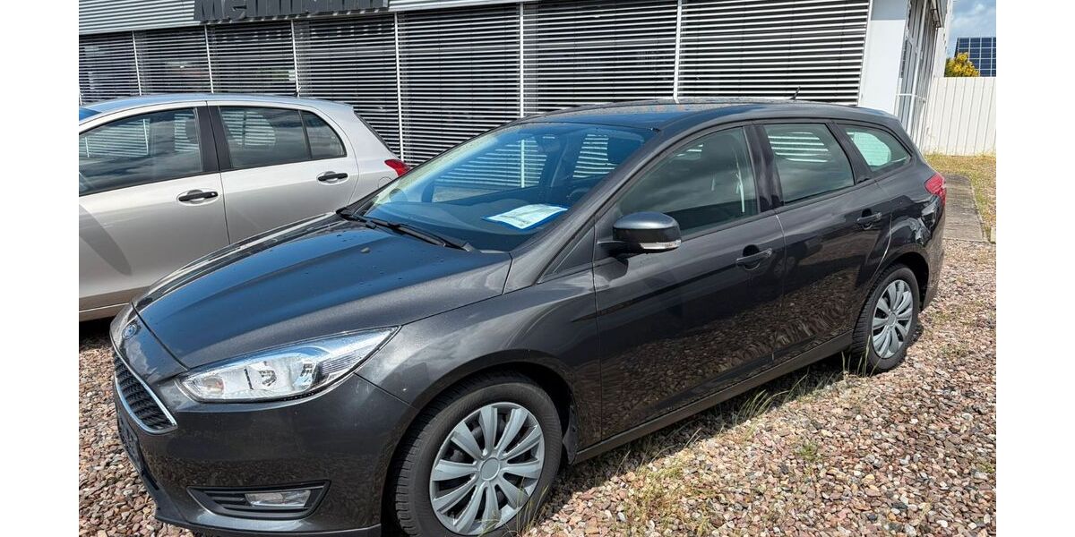 Ford Focus 146.795 km 8.300 &euro; Berge 49626