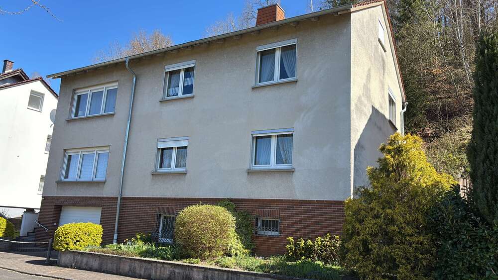 Einfamilienhaus Philippsthal - 8 Zimmer, 162 m&sup2;, 1.400&euro; | Angebot:24560522