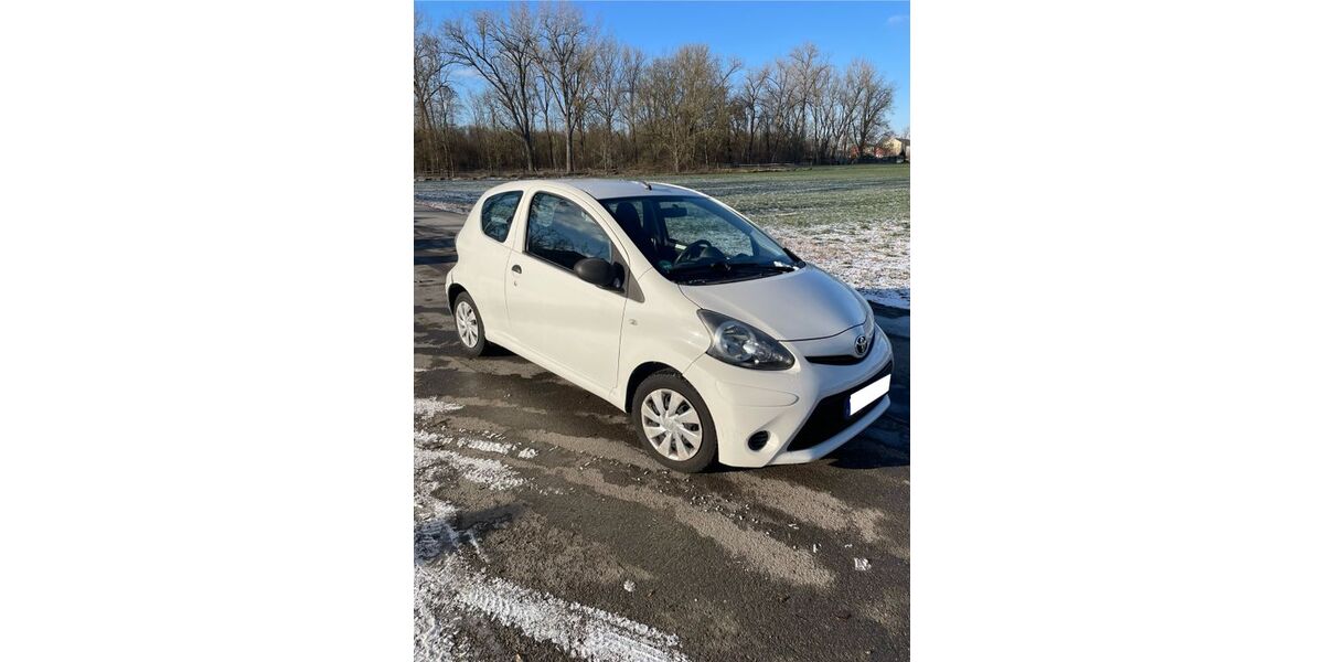 Toyota Aygo (X) 49.577 km 4.490 &euro; Günzburg 89312