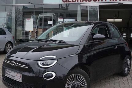 Fiat 500e 30.294 km 18.900 € Hamburg 22043
