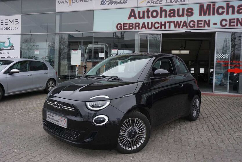 Fiat 500e 30.294 km 18.900 € Hamburg 22043
