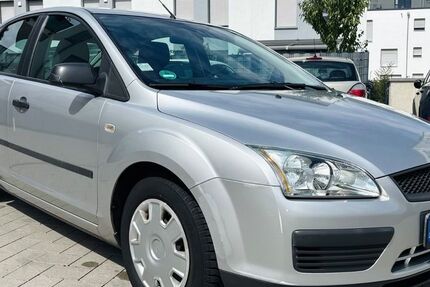 Ford Focus 69.400 km 3.290 &euro; Wesseling 50389