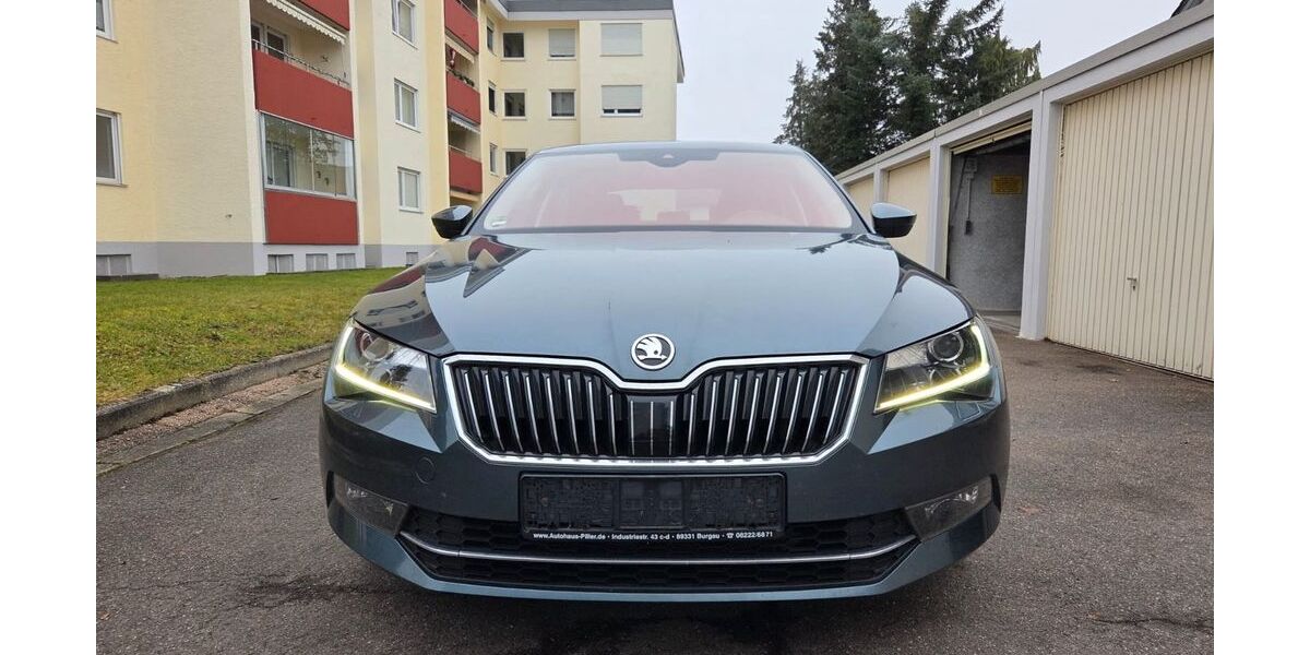 Skoda Superb 179.000 km 14.900 &euro; Günzburg 89312
