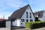 Zuhause mit Garten & Carport – stillvoll saniert & einzugsbereit