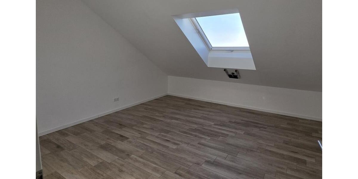 Maisonettenwohnung Weinböhla - 4 Zimmer, 113 m&sup2;, 1.245&euro; | Angebot:24378540