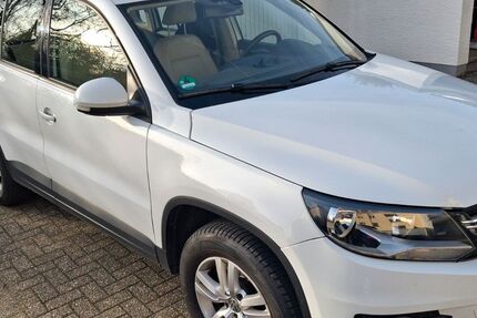 VW Tiguan 127.500 km 13.000 &euro; Solingen 42659