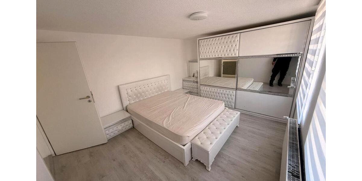 Einfamilienhaus Eschershausen - 7 Zimmer, 160 m&sup2;, 1.500&euro; | Angebot:26329979