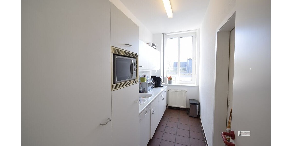 Gewerbefläche TOP-Lage an der B6 2 Hallen mit je ca. 600 m² 1 Halle mit ca. 150 m² + Büro 300 m² - Gewerbeobjekt Weyhe | Angebot:25181992