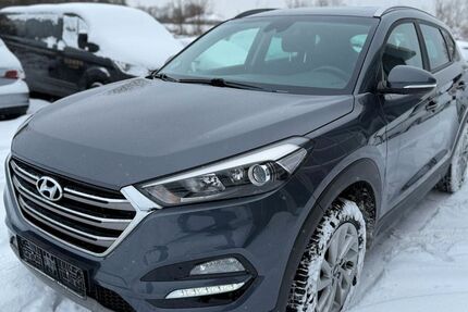 Hyundai TUCSON 273.000 km 8.400 &euro; Flensburg 24941