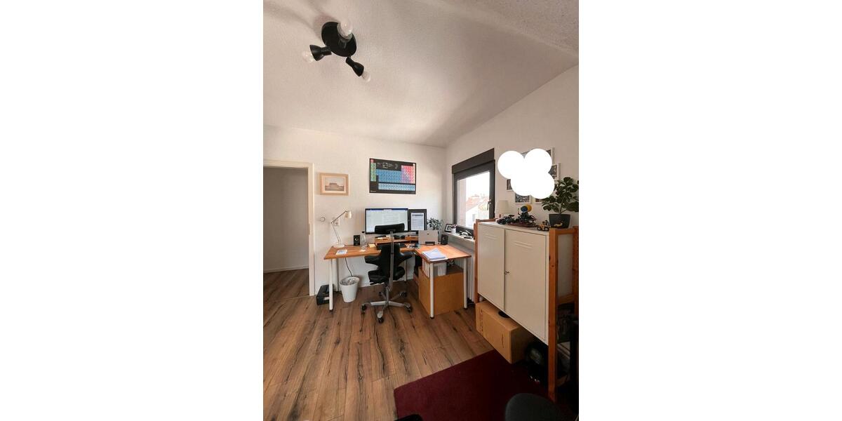 Dachgeschoßwohnung Schriesheim - 4 Zimmer, 86 m&sup2;, 1.200&euro; | Angebot:26286468