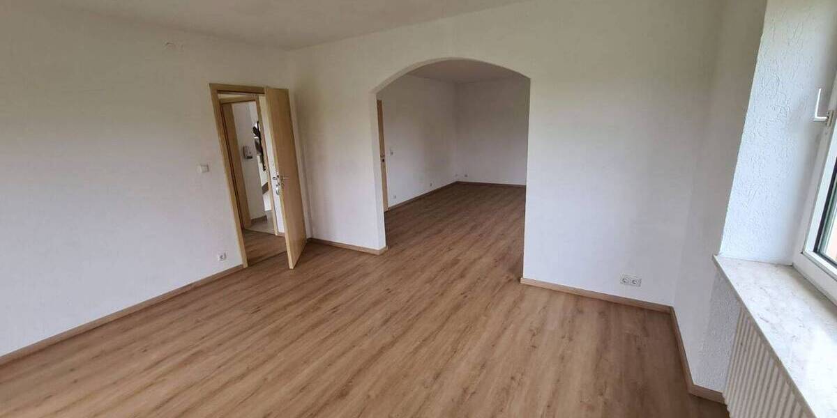 Mehrfamilienhaus, Wohnhaus Sulzbach-Rosenberg Unterschwaig - 8 Zimmer, 250 m&sup2;, 2.060&euro; | Angebot:23950604