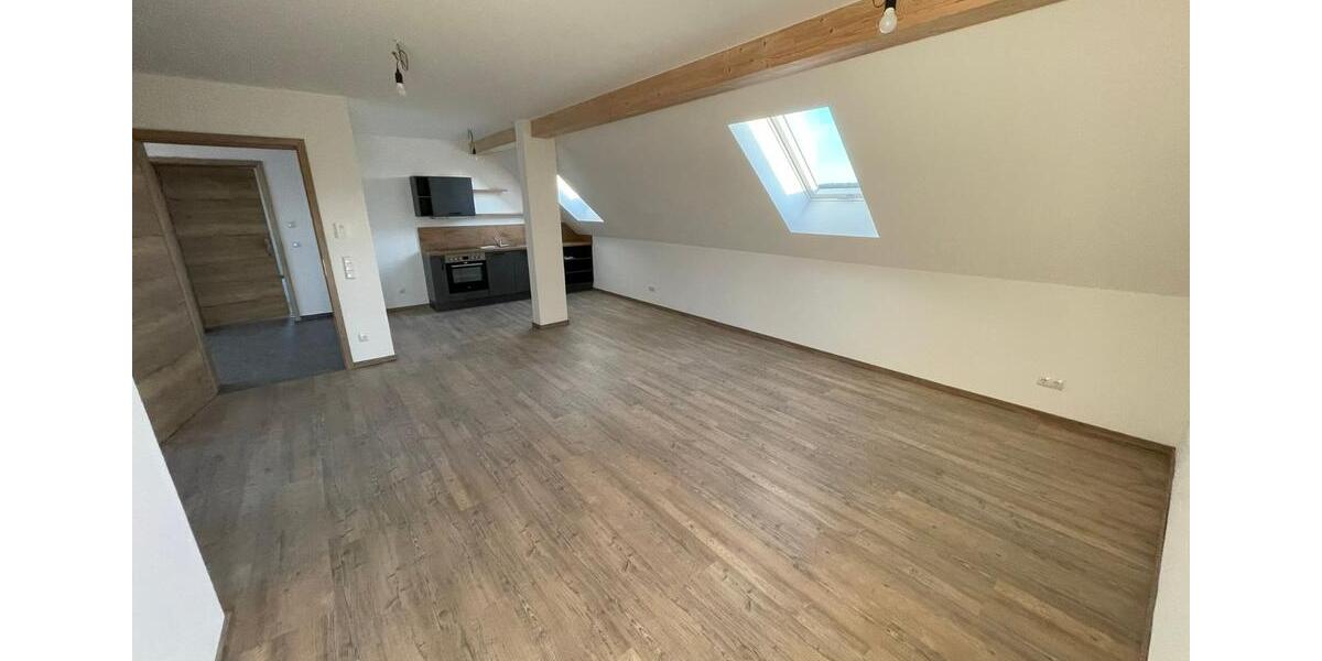 Etagenwohnung Neunburg vorm Wald - 1 Zimmer, 57 m&sup2;, 10&euro; | Angebot:25230846