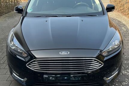 Ford Focus 124.500 km 9.450 &euro; Kirchlengern 32278