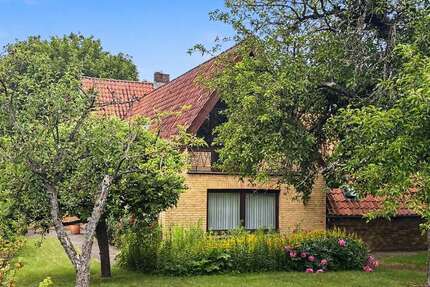 Haus Reinfeld - 8 Zimmer, 153 m&sup2;, 389.000&euro; | Angebot:26924329