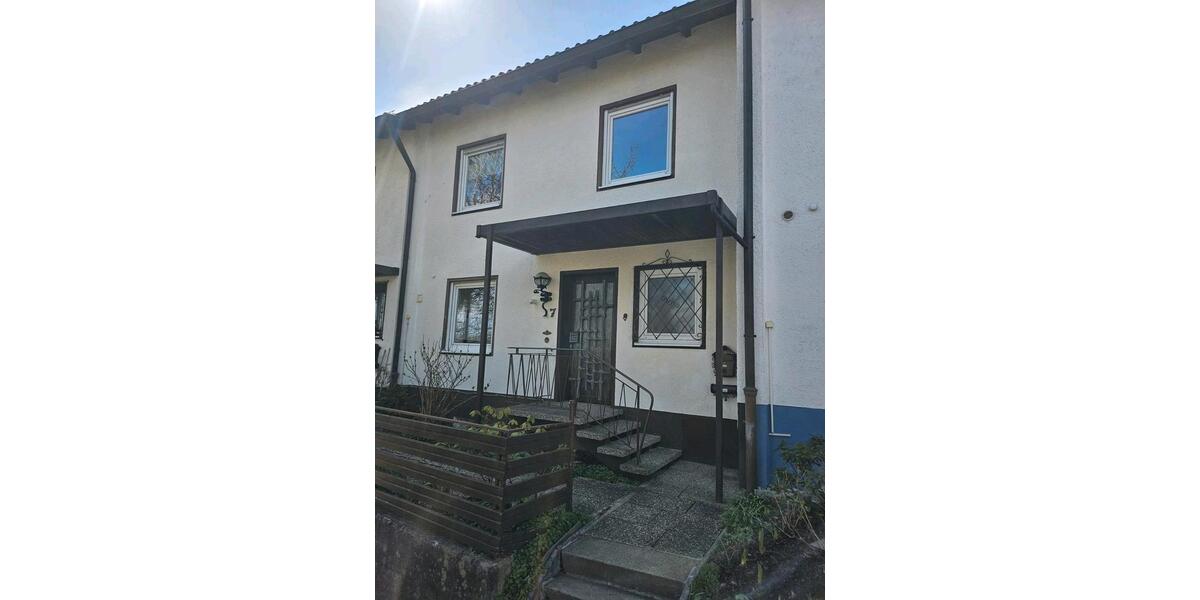 Reihenhaus Neuburg am Inn - 4 Zimmer, 140 m&sup2;, 1.300&euro; | Angebot:26086429