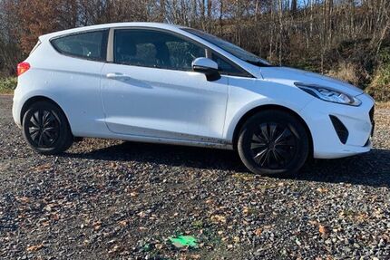 Ford Fiesta 70.000 km 6.900 &euro; Tann 36142