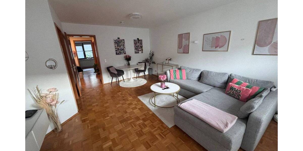 Etagenwohnung Strausberg - 2 Zimmer, 62 m&sup2;, 900&euro; | Angebot:26909016