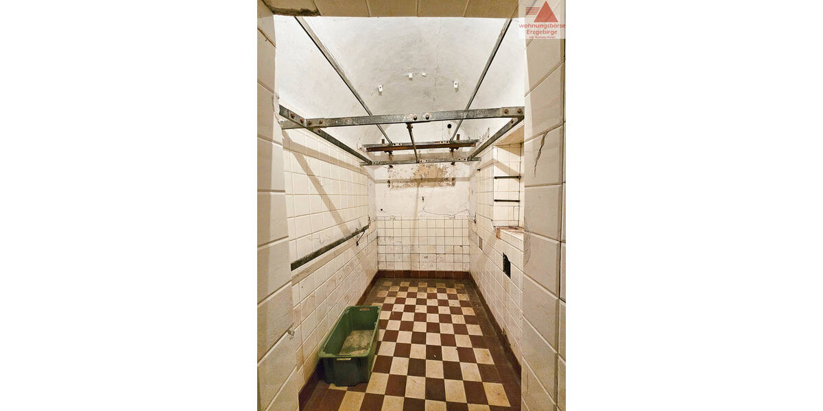 Reihenmittelhaus Schwarzenberg - 1 Zimmer, 269 m&sup2;, 39.000&euro; | Angebot:25688157