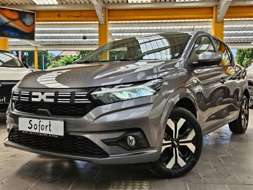Dacia Sandero 5.100 km 15.975 € Wallhöfen bei Bremen 27729