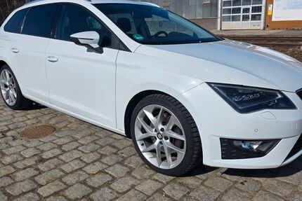 Seat Leon 216.000 km 9.900 &euro; Vilshofen 94474