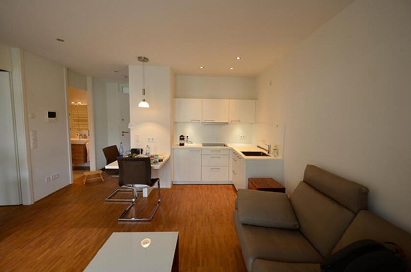 Attraktive 2-Zi-Whg. 200m vom Riettor, gr. Balkon, EBK, TG-Platz