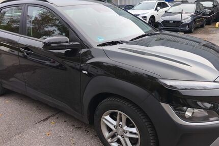 Hyundai KONA 90.000 km 12.400 € Solingen 42651