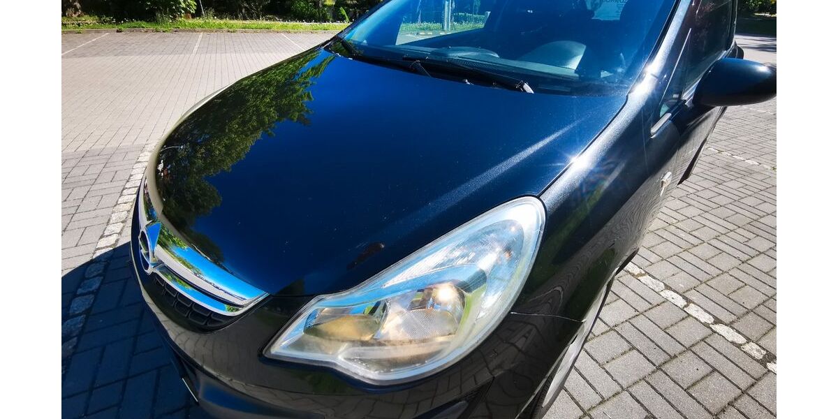 Opel Corsa 163.200 km 2.555 &euro; görlitz 02826