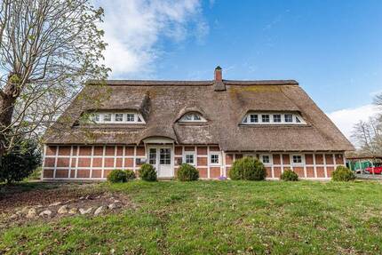 Haus Hemmoor Basbeck - 1 Zimmer, 378 m&sup2;, 498.000&euro; | Angebot:26259045