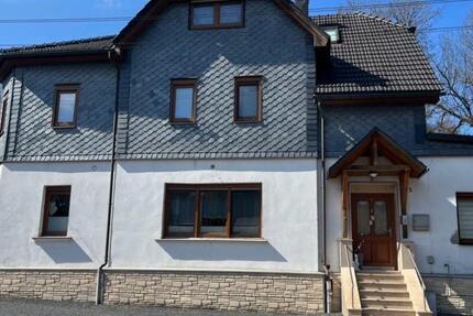 Haus Sonneberg - 10 Zimmer, 245 m&sup2;, 198.000&euro; | Angebot:25348277