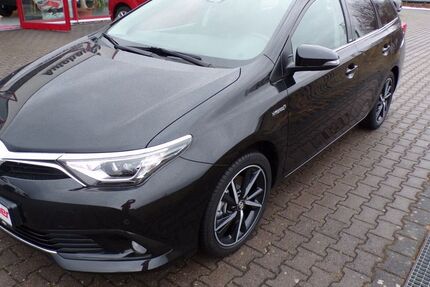 Toyota Auris 99.161 km 14.900 &euro; Suhl 98529