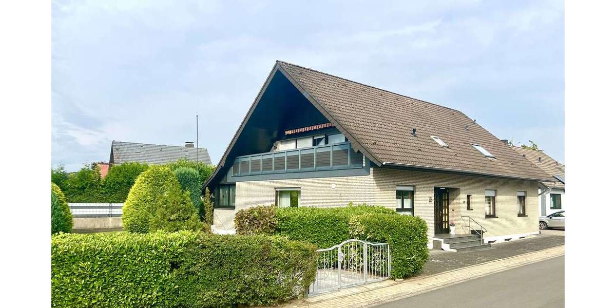 Haus zum Kaufen in Straelen 469.000 € 251.79 m² 8 zimmer