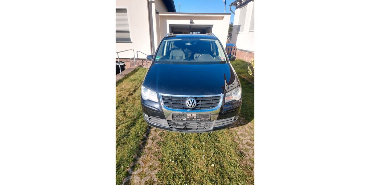 VW Touran 267.800 km 2.300 &euro; Beverungen 37688