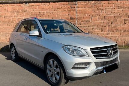 Mercedes-Benz ML 350 336.000 km 11.900 &euro; Gladenbach 35075