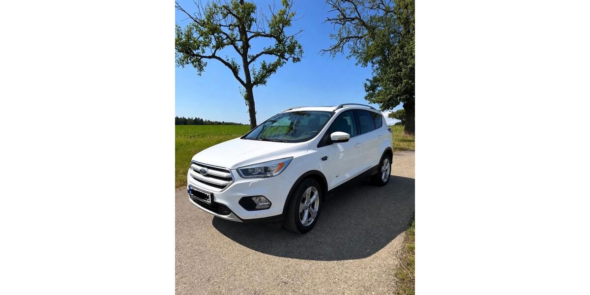 Ford Kuga 121.489 km 13.700 &euro; Sinsheim 74889