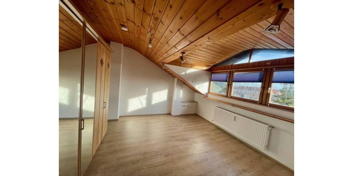 Etagenwohnung Kaufering - 3 Zimmer, 87 m&sup2;, 279.000&euro; | Angebot:25725635