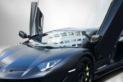 Lamborghini Aventador 14.746 km 599.890 € Berlin 10777