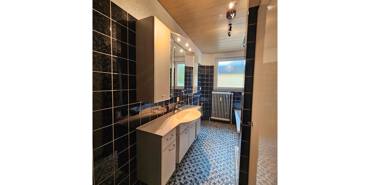 Mehrfamilienhaus, Wohnhaus Mühlingen - 11 Zimmer, 221 m&sup2;, 449.000&euro; | Angebot:26821849
