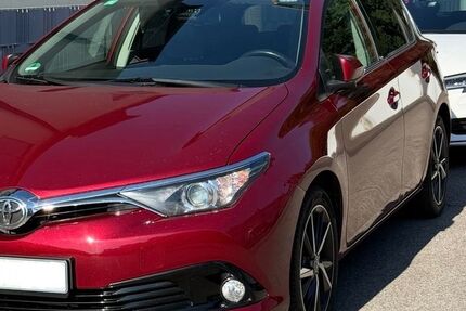 Toyota Auris 97.777 km 12.200 &euro; Nürnberg 90491
