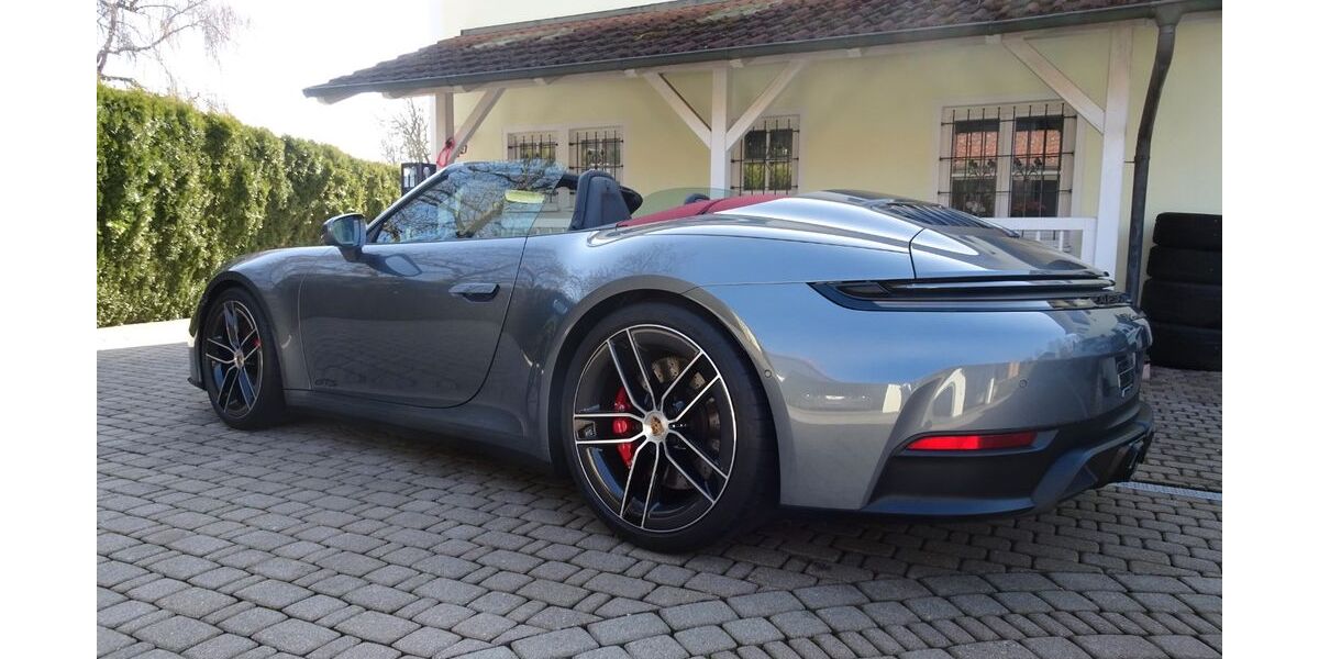 Porsche 992 6.000 km 169.500 &euro; Schnaitsee 83530