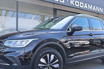 VW Tiguan 62.105 km 27.950 &euro; Rheda-Wiedenbrück 33378