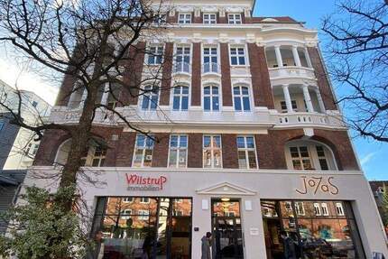 Helle, offene und topsanierte Altbauwohnung in der Holtenauer Straße mit 2 Balkonen 2 zimmer