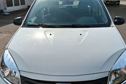 Dacia Sandero 64.100 km 3.600 &euro; Düsseldorf 40237