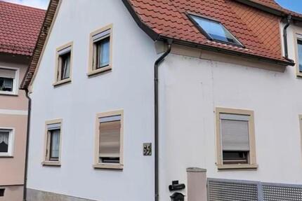 Freistehendes Einfamilienhaus mit Grundstück 4.5 zimmer
