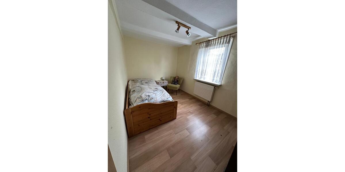 Bauernhaus, Landhaus Bad Sooden-Allendorf Allendorf - 9 Zimmer, 320 m&sup2;, 750&euro; | Angebot:26102176