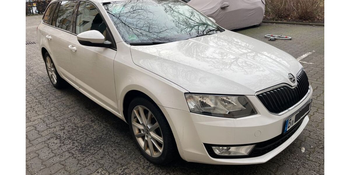 Skoda Octavia 214.000 km 9.900 &euro; Berlin 12049