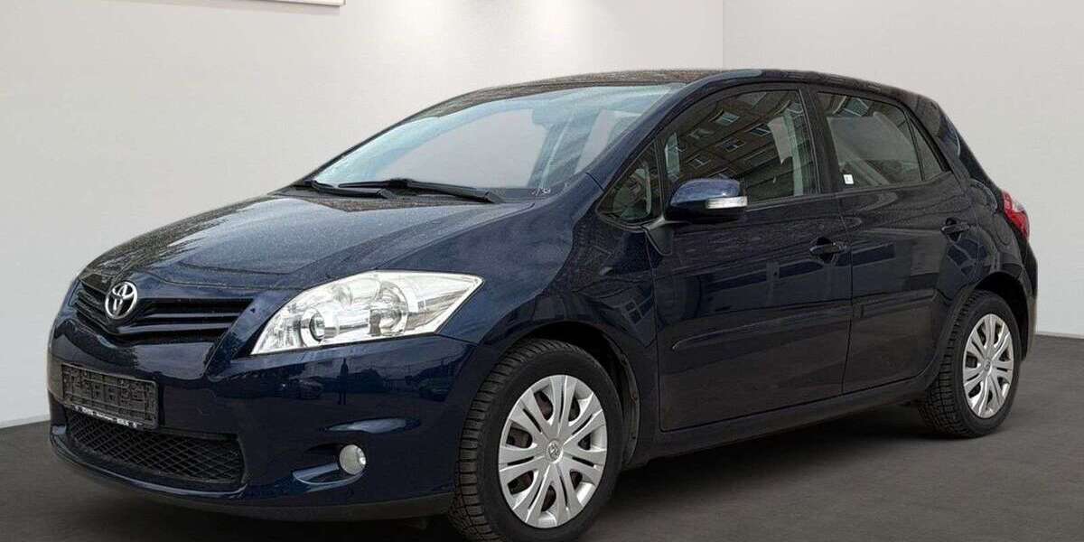 Toyota Auris 103.630 km 5.499 &euro; Berlin 12681