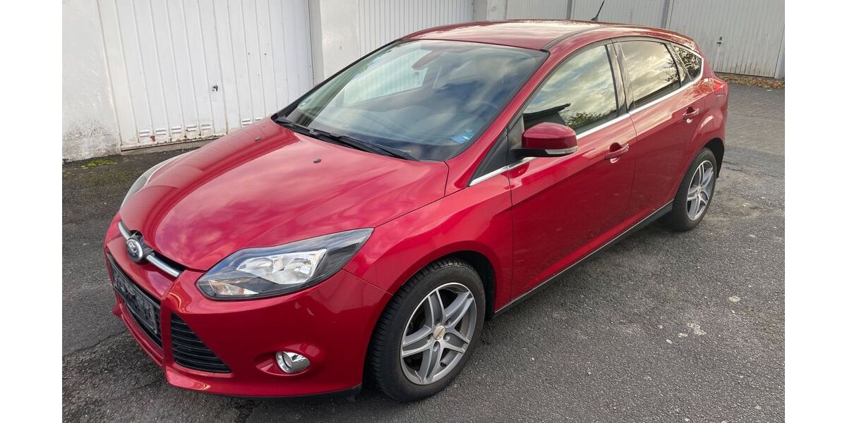Ford Focus 37.000 km 7.900 &euro; Bremen 28201