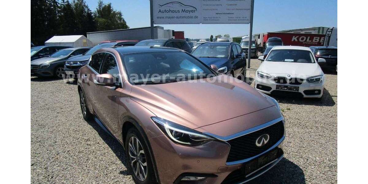 INFINITI Q30 130.000 km 12.899 &euro; Thannhausen, Schwab 86470