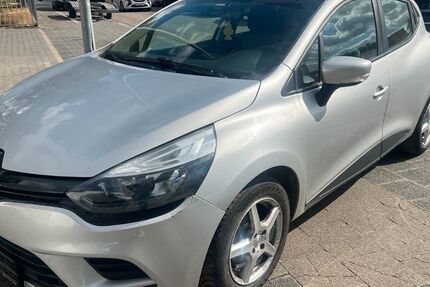 Renault Clio 127.123 km 3.499 &euro; Schifferstadt 67105