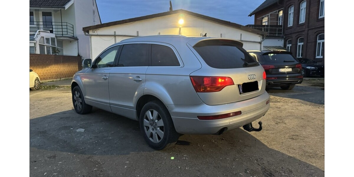Audi Q 7 229.000 km 8.300 &euro; Hannover 30159